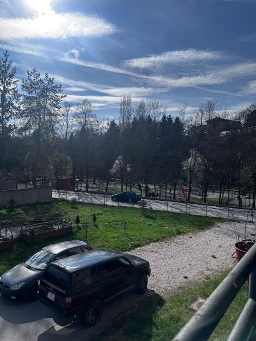 Apartman Pionirska Dolina Saraievo Exterior foto